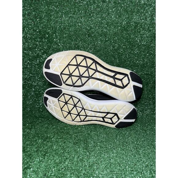 Nike‎ Women’s Flex Run 2016 Black White Running Shoes Athletic Sneakers Size 9.5 - Picture 7 of 8